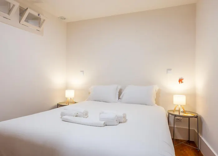 Downtown Arch - Ac & Wifi Apartamento